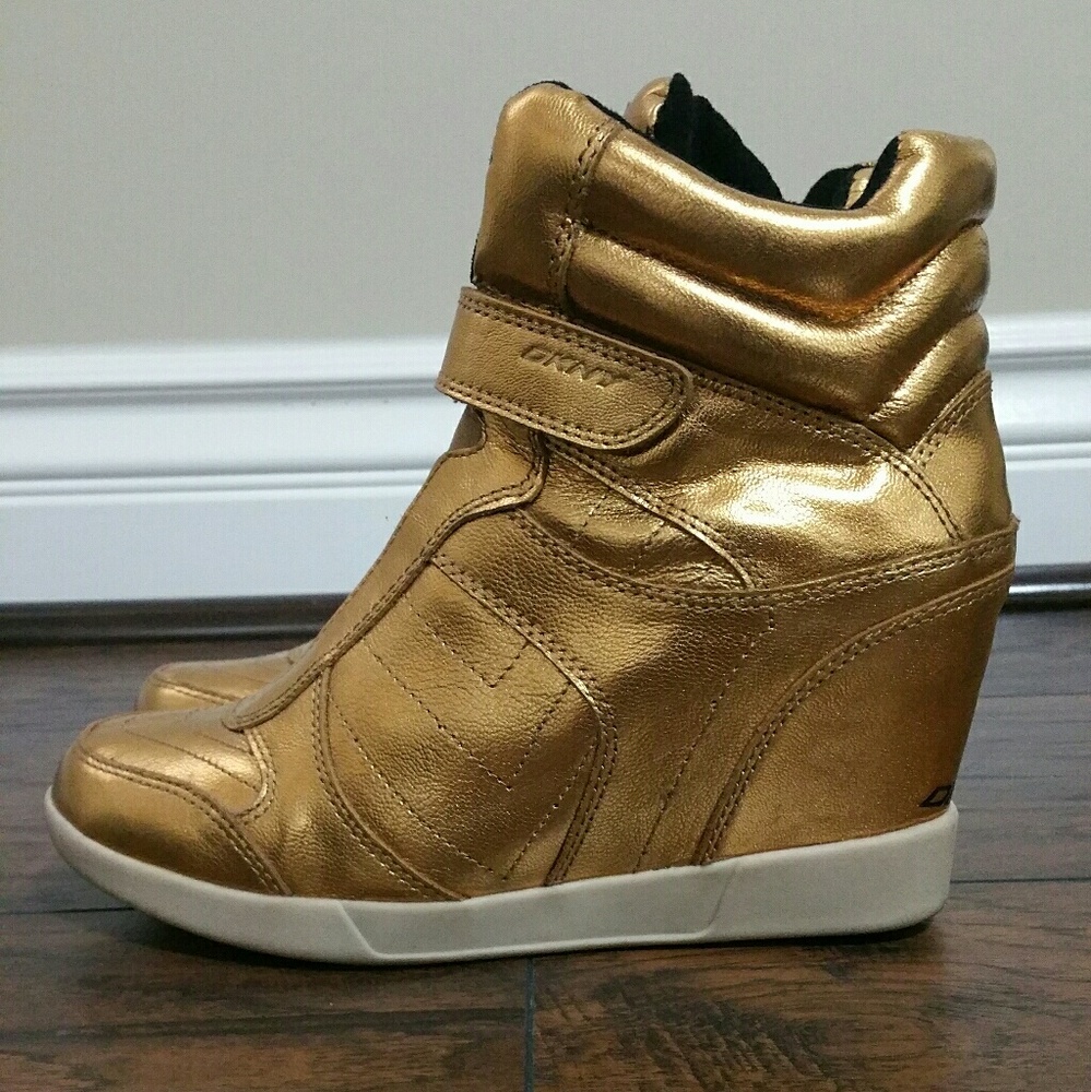 DKNY wedge tennis shoes
